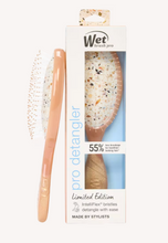 Load image into Gallery viewer, WETBRUSH Pro Pearl Aura Pro Detangler