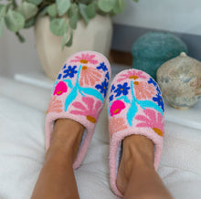 Load image into Gallery viewer, Indoor / Outdoor Floral Slippers
